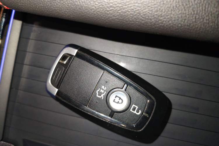 Used Ford EVOS 2022 EcoBoost 245 ST-Line
