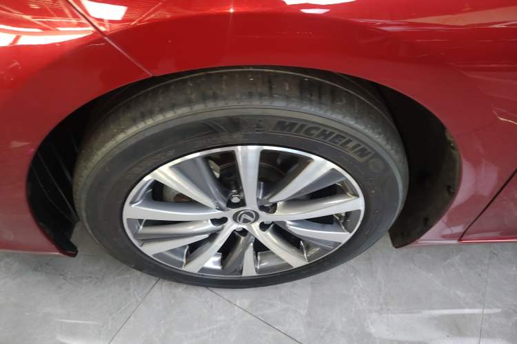 Used Lexus ES 2020 300h Premier Edition