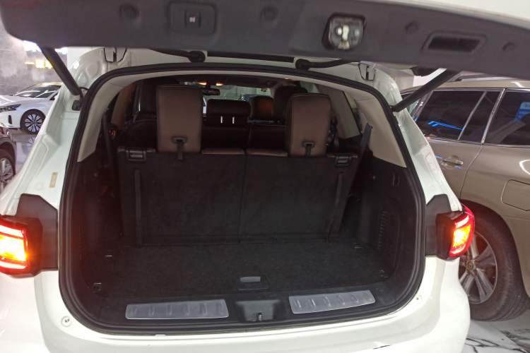 Used Infiniti QX60 2020 2.5 S/C Hybrid Two-Wheel-Drive Excellence Edition