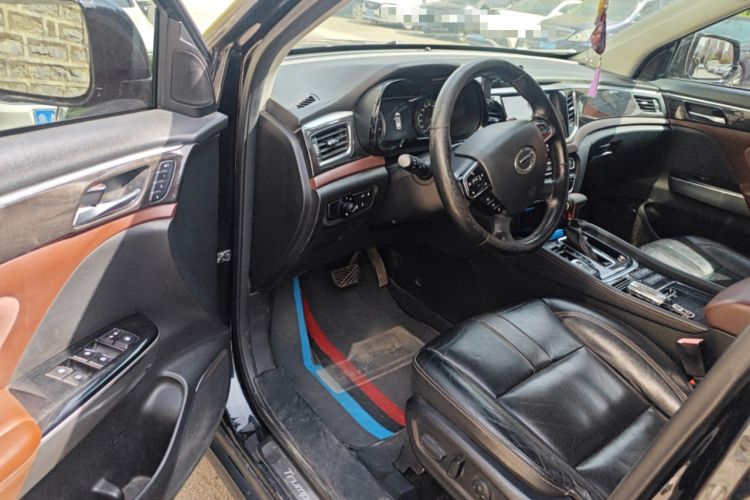 Used GAC Trumpchi GS8 2017 320T Two-Wheel Drive Luxury Smart Connectivity Version (7 Seats)