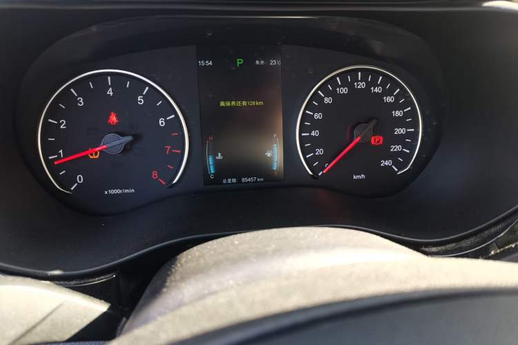 Used BYD Song MAX 2018 1.5T Automatic Smart Connect Elite Model with 6 Seats
