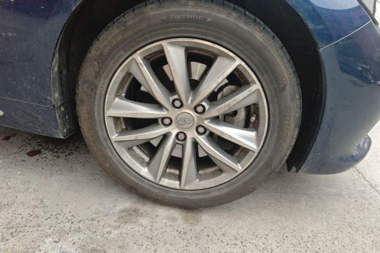 Used Infiniti Q50L 2016 2.0T Enjoyment Edition Right Front Wheel Hub