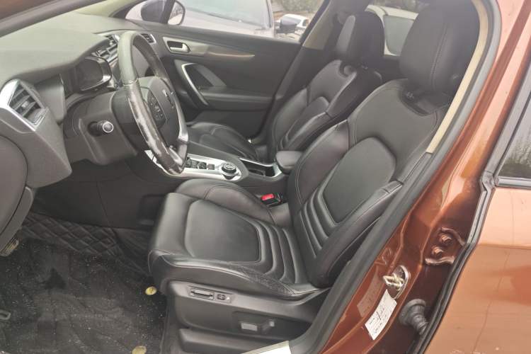 Used DS 6 2016 1.6T Luxury Edition THP160
