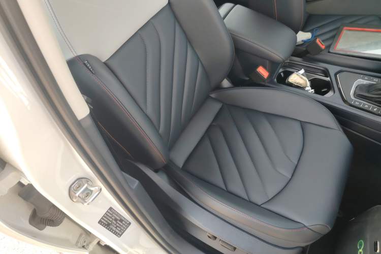 Used Volkswagen Tharu 2024 300TSI Two-Wheel-Drive Moon Luxury Edition
