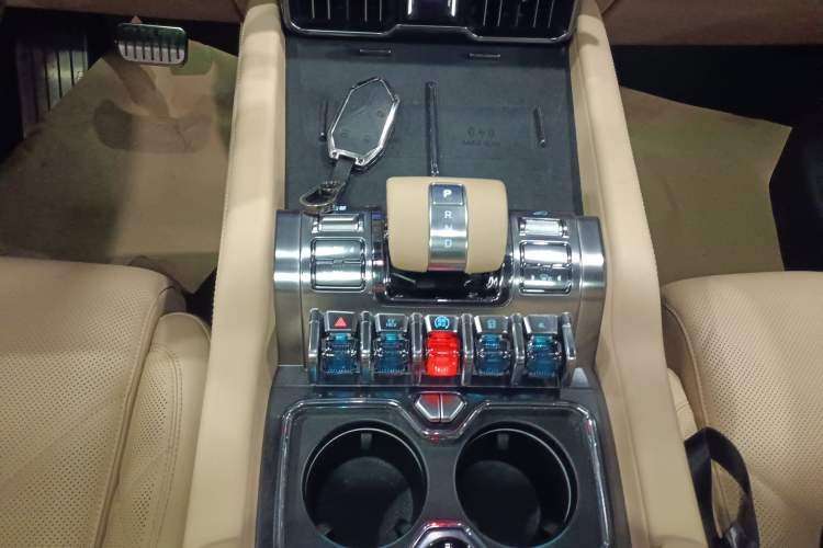 Used Formula Leopard 8 2025 Smart & Brave Flagship Edition 7 Seats
