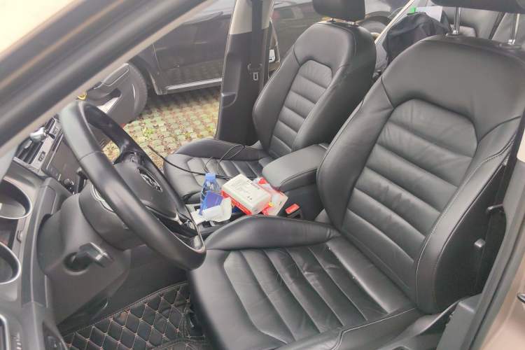 Used Volkswagen Golf 2014 1.4TSI Automatic Luxury Model Left Front Seat