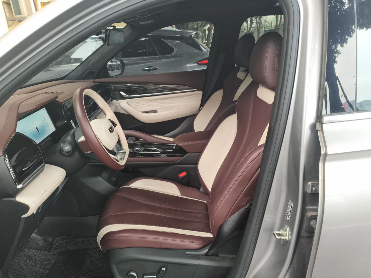 Geely Auto Monjaro L 2024 2.0TD High-Power Automatic Two-Wheel Drive Yunqi Version — снимка 14