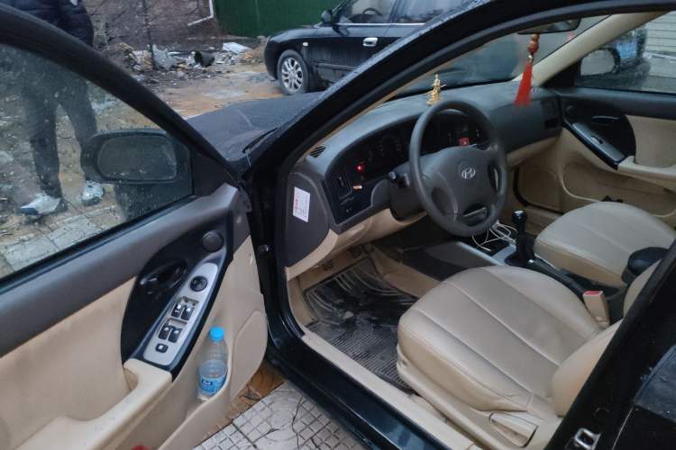 Used Hyundai Elantra 2011 1.6L Manual Comfort Version
