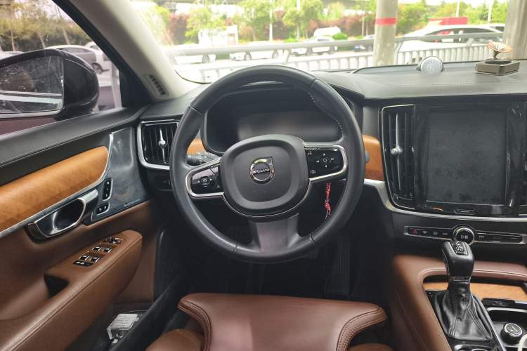 Used Volvo S90 2020 T5 Zhiya Luxury Edition Steering Wheel