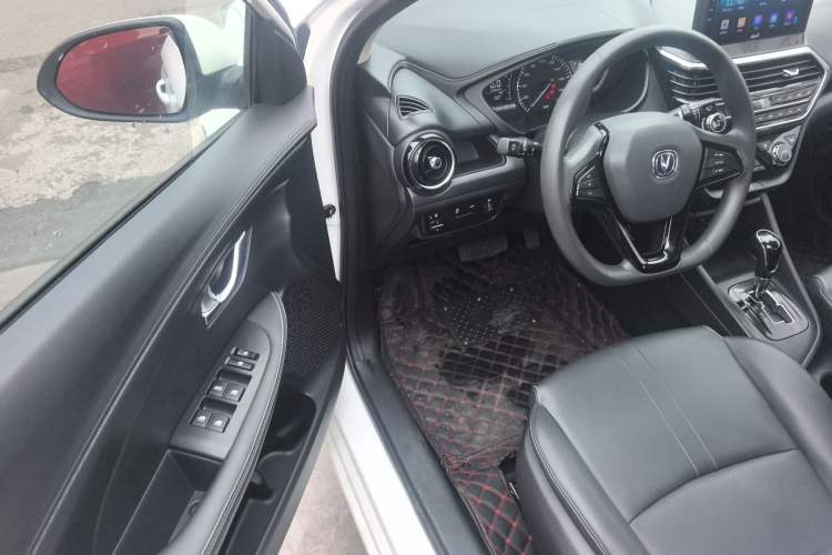 Used CHANGAN Alsvin 2019 1.5L DCT Comfort Model China VI Standard Driver Seat