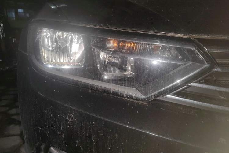 Used Volkswagen Magotan 2017 330TSI DSG Leading Model Right Front Headlight