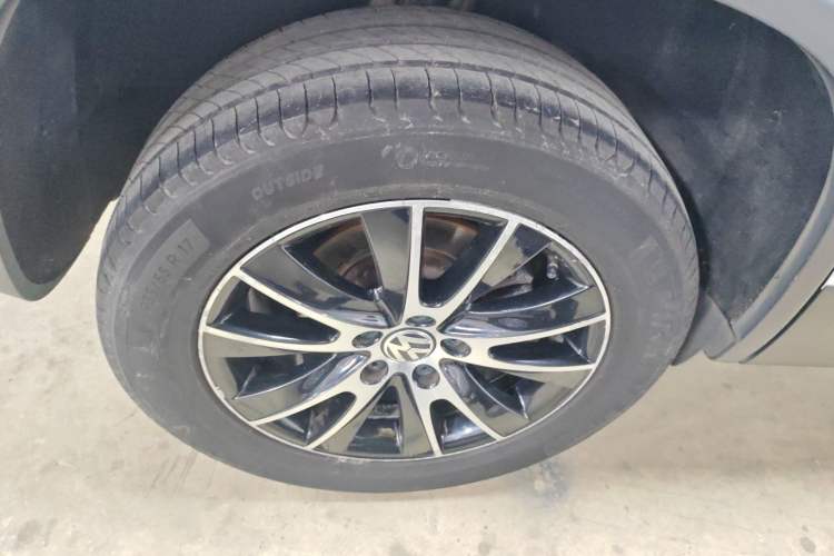 Used Volkswagen Tiguan 2016 300TSI Automatic Two-Wheel Drive Luxury Edition Right Rear Wheel Hub