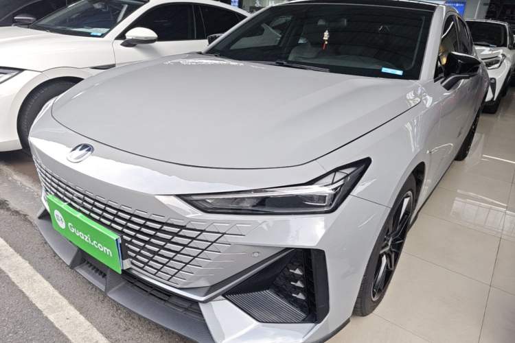 CHANGAN UNI-V 2022 1.5T Prestige Version usado
