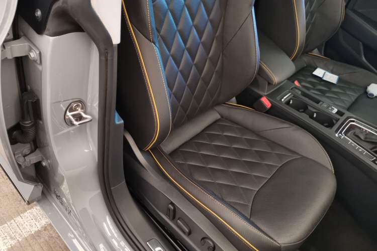 Used Volkswagen FAW-Volkswagen CC 2021 380TSI Striking Edition
