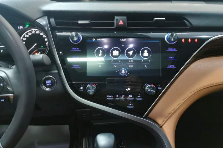 Used Toyota Camry 2019 Revised Version 2.0G Luxury Edition Audio And AC Panel