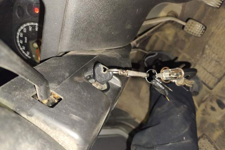 Used Wuling Zhiguang 2015 1.2L Practical LS-I Model