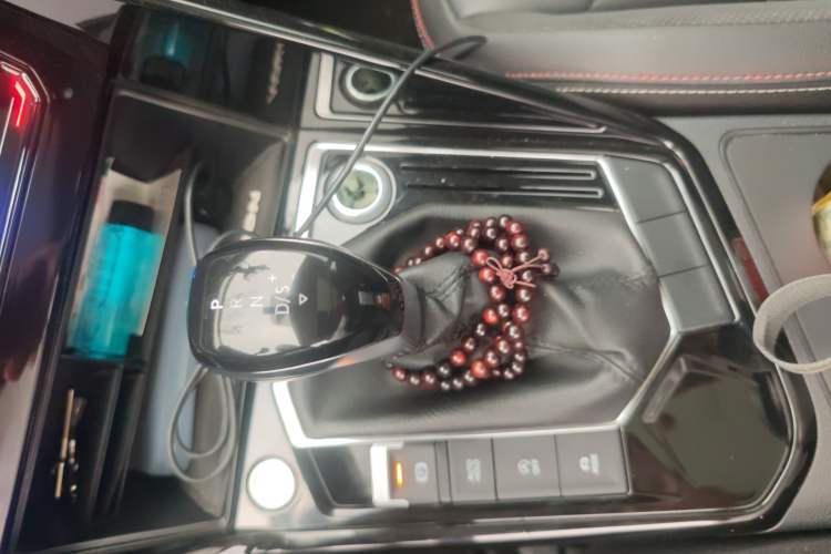 Used Volkswagen Tayron 2020 280TSI Two-Wheel Drive Luxury Connect Edition Gear Lever