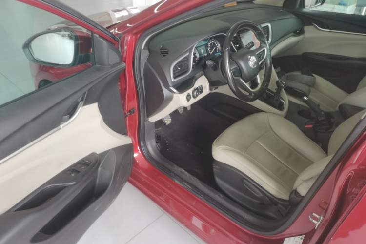 Used Buick GT 2018 15T Manual Elite Version China V Standard