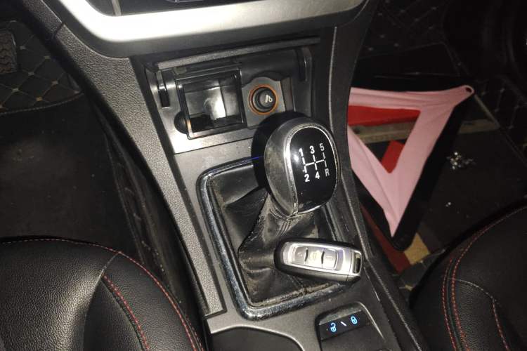 Used Geely Auto Emgrand 2015 Sedan 1.5L Manual - Top Trim Level
