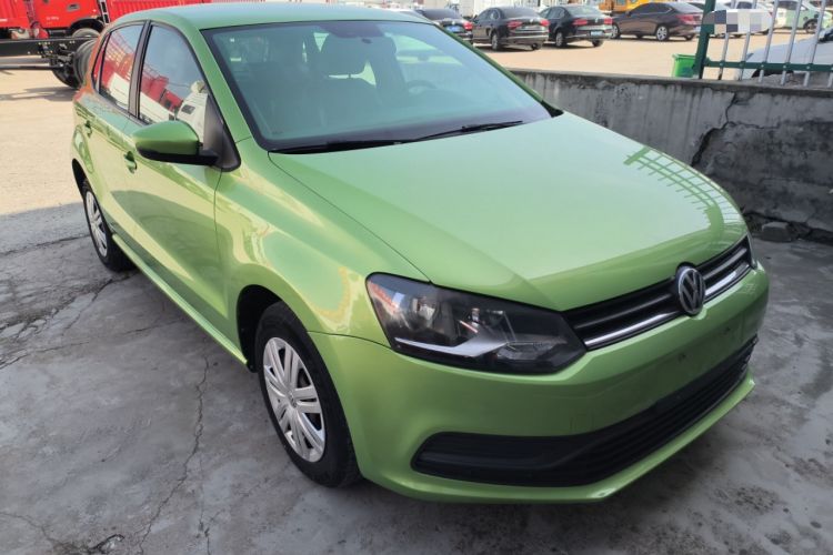 Used Volkswagen Polo 2016 1.4L Automatic Trendy Model Front Right 45 Deg