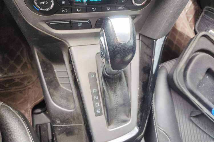 Used Ford Focus 2012 Hatchback 1.6L Automatic Fashion Edition