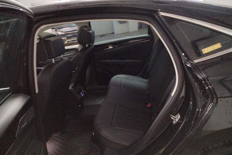 Used Volkswagen Passat 2025 Premium Version 380TSI Dragon Edition Left Rear Seat