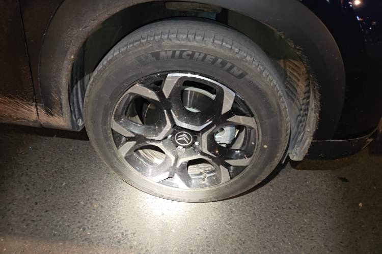 Used Citroen C5 AIRCROSS 2023 360THP Smart Edition Right Front Wheel Hub