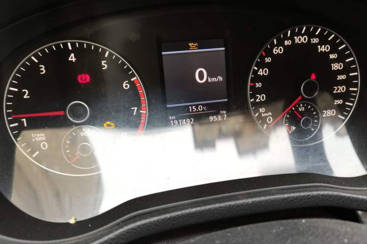 Used Volkswagen Passat 2013 1.8TSI DSG Prestige Edition Odometer Close Up