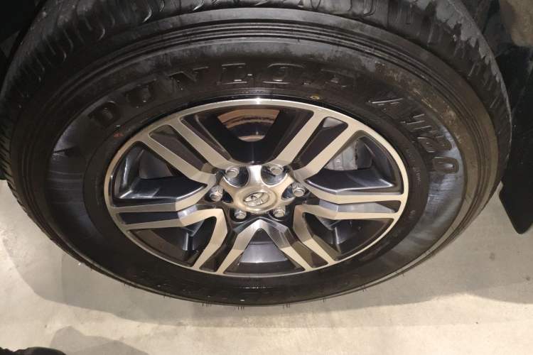 Used Toyota Fortuner 2016 2.7L Middle East Version Exterior 1