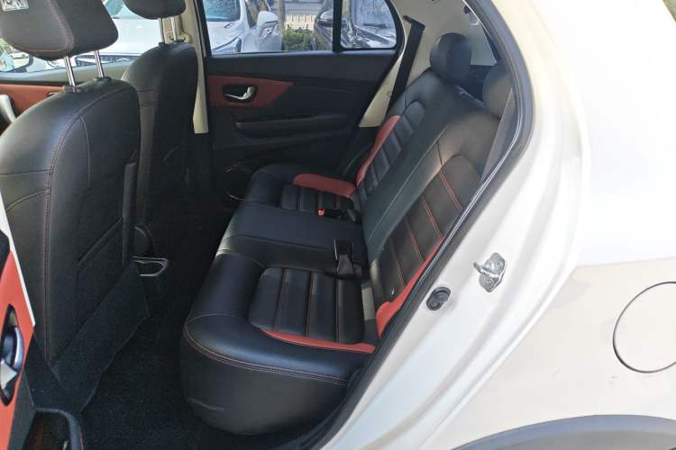 Used Haval H1 2016 Blue Label 1.5L AMT Luxury Model