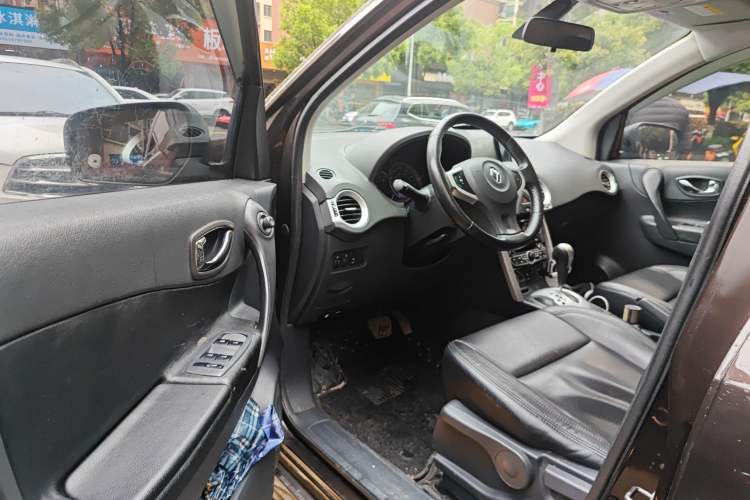 Used Renault Koleos 2012 2.5 Two-Wheel Drive Urban Edition