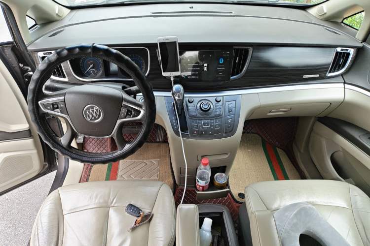 Used Buick GL8 2013 3.0L GT Luxury Business Haoya Edition
