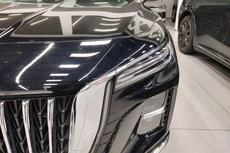 Used Hongqi H5 2025 2.0T Automatic Flag Edition – 500 000 Units Commemorative Version
