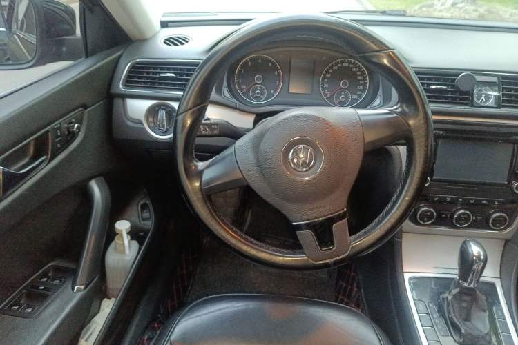 Used Volkswagen Passat 2014 1.8TSI DSG Prestige Edition
