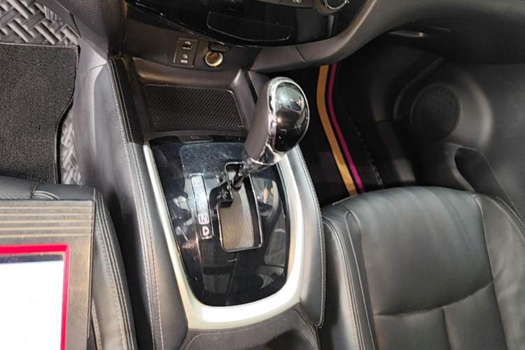 Used Nissan X-Trail 2017 2.0L CVT Comfort Edition 2WD Gear Lever
