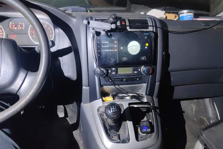 Used Jinbei Express 2020 2.0L Upgraded Version China VI Standard 6-Seater 1TZS
