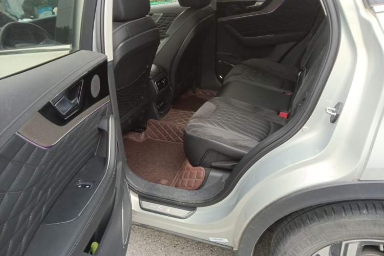 Used Hongqi HS5 2022 Revised Version 2.0T Smart Connect Flagship Edition Left Rear Seat