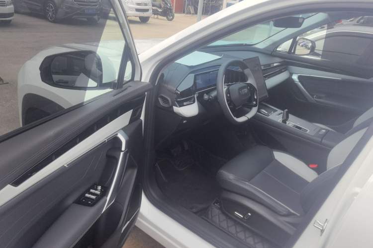 Used Geely Auto FX11 2024 1.5TD DCT Dragon Edition
