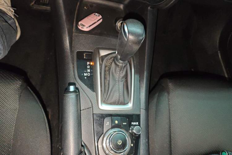 Used Mazda 3 Axela 2017 Hatchback 1.5L Automatic Comfort Model Emission Standard China V