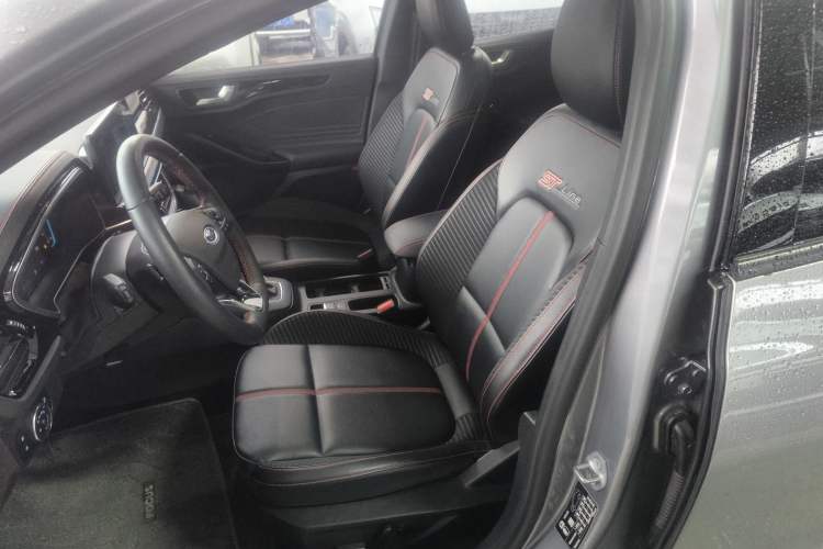 Used Ford Focus 2022 Hatchback EcoBoost 180 Automatic ST Line