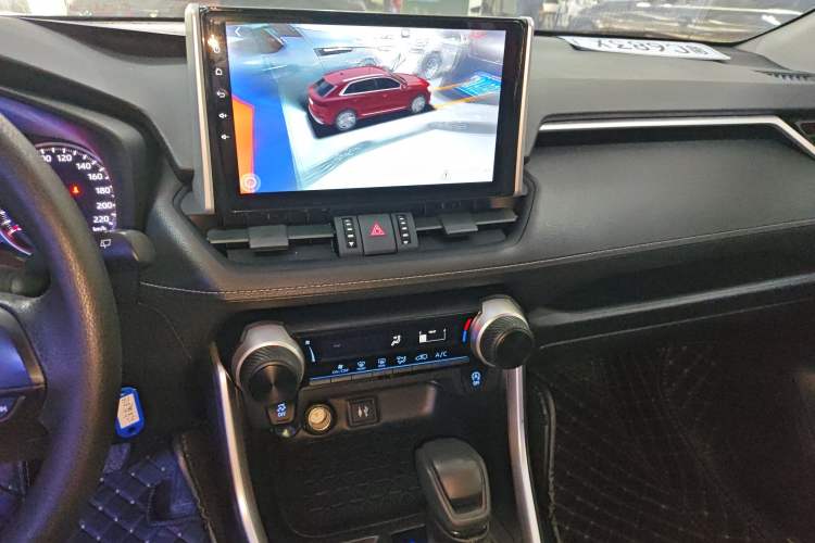 Used Toyota Wildlander 2022 Updated Version 2.0L CVT Two-Wheel Drive Leading Edition
