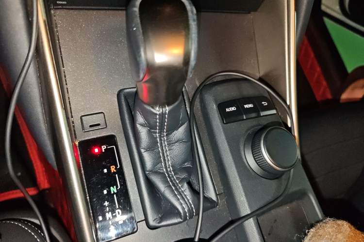 Used Lexus IS 2017 300 Leading Edition
