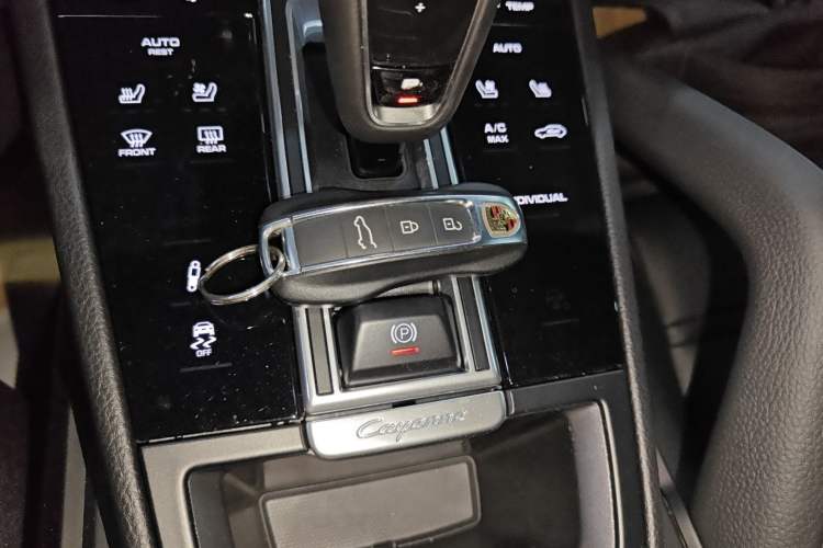 Used Porsche Cayenne E-Hybrid 2021 Cayenne E-Hybrid 2.0T
