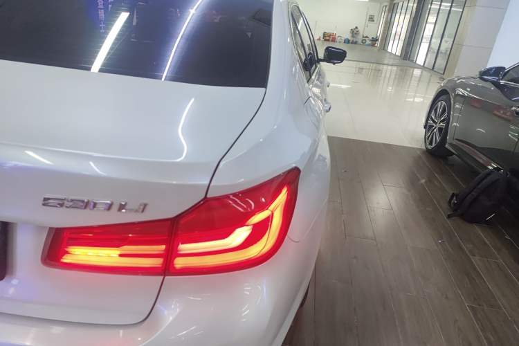 Used BMW 5 Series 2018 530Li xDrive Luxury Package Right Rear Taillight