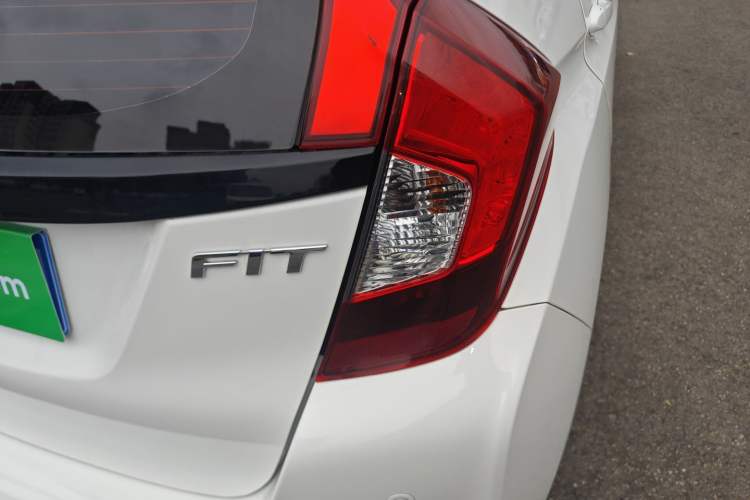 Used Honda Fit 2016 1.5L LXS CVT Comfort Sunroof Version
