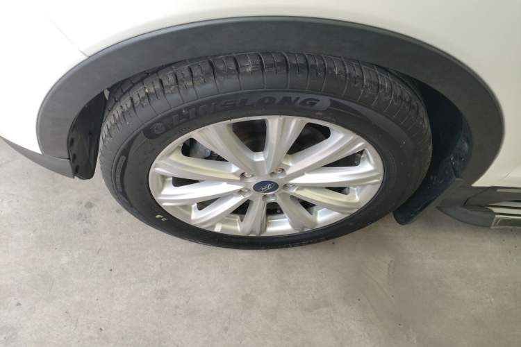 Used Ford Kuga 2017 EcoBoost 180 Two-Wheel-Drive Luxury Wing Edition Left Front Wheel Hub