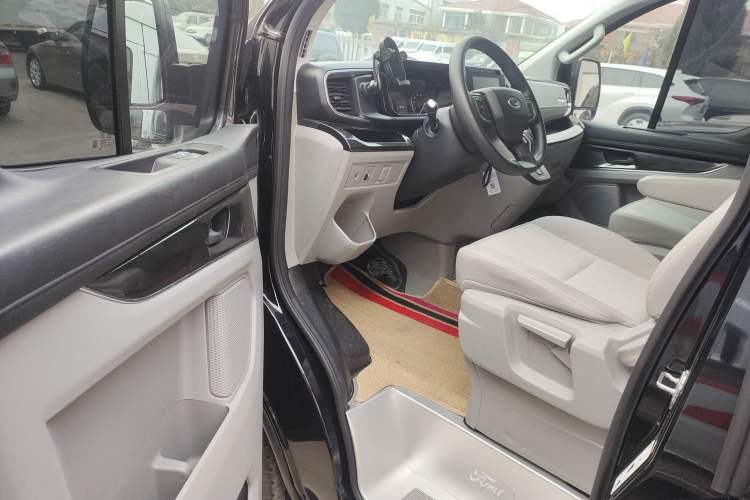 Used Ford Transit 2023 2.0T Diesel Automatic Commercial & Travel Version Mid-axle Low-roof Design 7/8/9-Seater