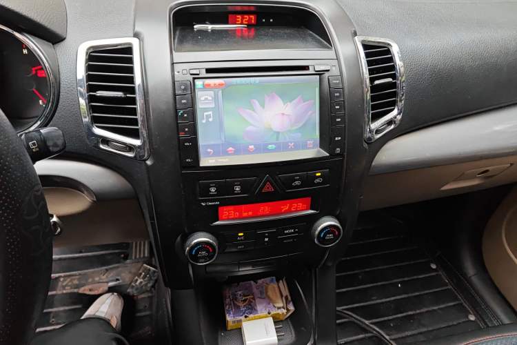 Used Kia Sorento 2012 2.4L Gasoline Comfort Edition