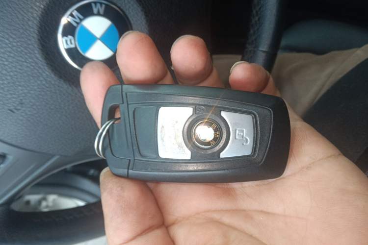 Used BMW 3 Series 2016 320Li Ambition Model
