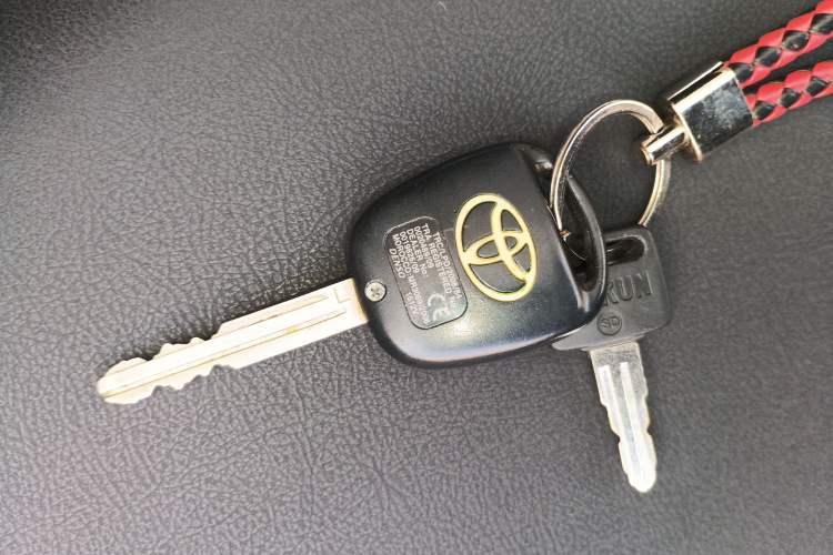 Used Toyota FJ Cruiser 2017 4.0 Automatic Parallel Import Version